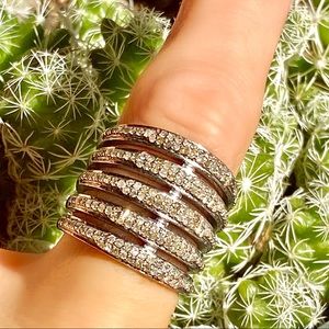 Lady Daisy diamond & oxidized sterling silver ring